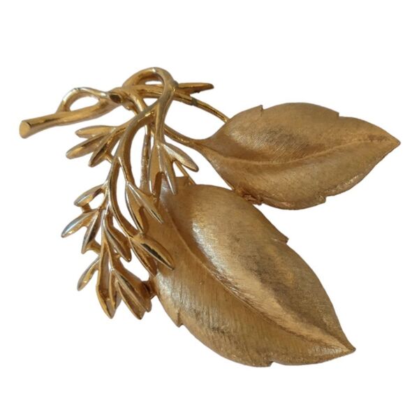 Sarah Coventry Leaf Brooch Branch Pin Sea Whispers Gold Tone Baroque Rococo 60s. - Picture 7 of 16